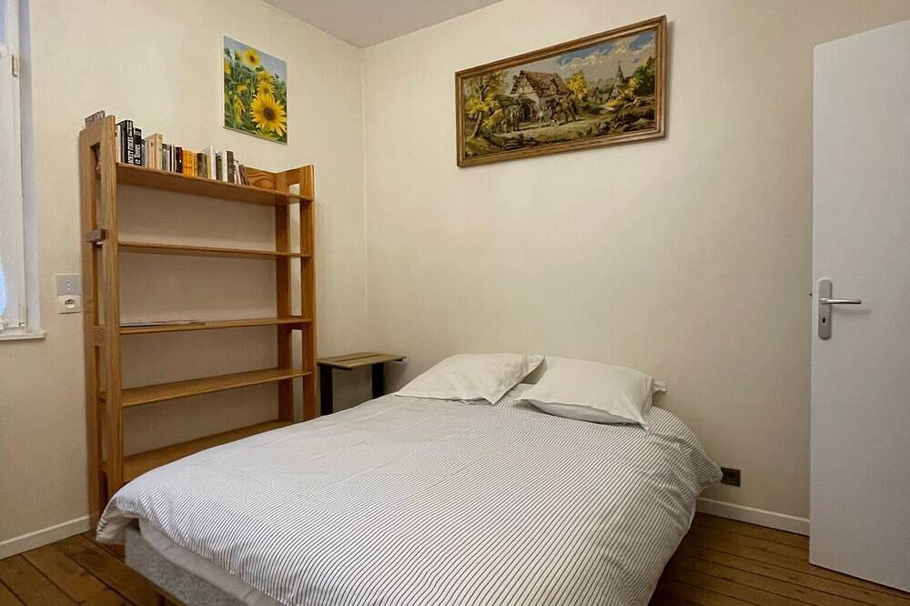 Charming City Home Near Downtown with Garage in Amiens, Amiens und Umgebung