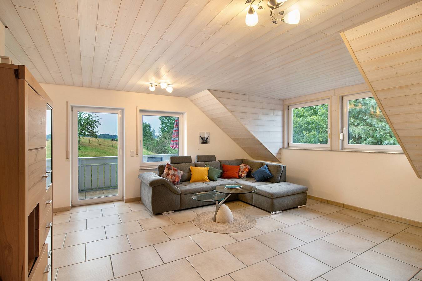 Ολόκληρο το διαμέρισμα, Holiday Apartment "Am Hennenberg" near Ochsenhausen; Edge of Town Location in Landkreis Biberach