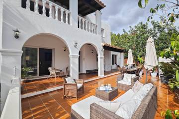 Villa in Santa Eulària des Riu, East Ibiza für 8 