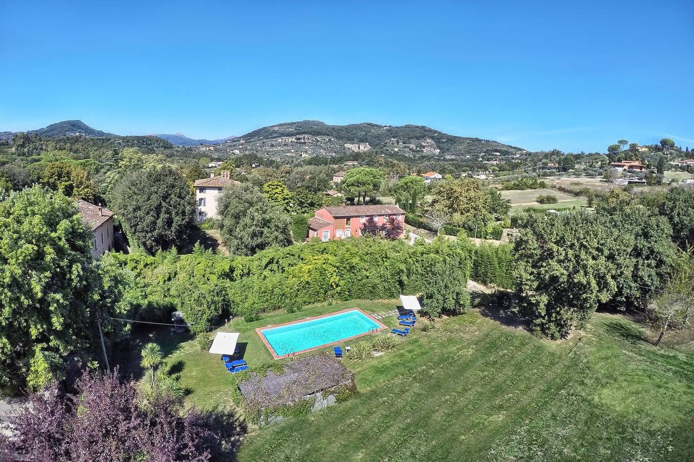 Casa Rosa in Lucca, Colline Lucchesi