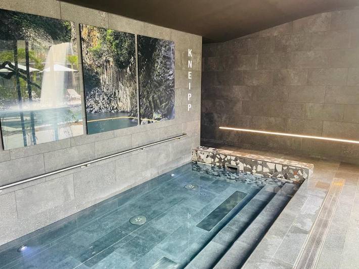 Hôtel pour 2 personnes, avec sauna et vue ainsi que jardin et piscine à Entre-Deux - 4