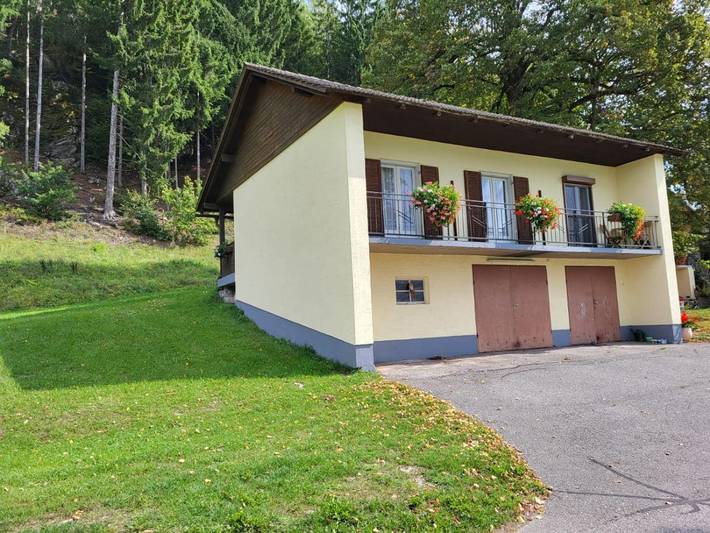 Ferienwohnung für 2 Personen, mit Balkon und Terrasse sowie Garten und Ausblick in Fresach