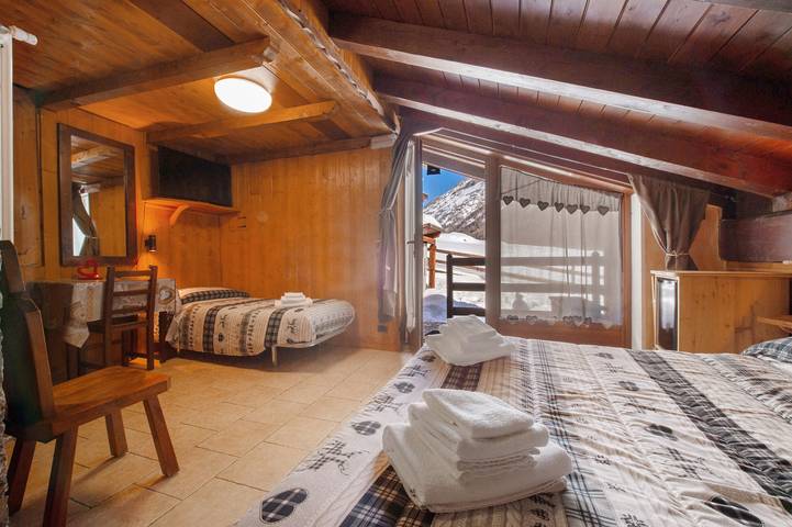 Chambre pour 4 personnes, avec Jardin à Rhêmes-Notre-Dame