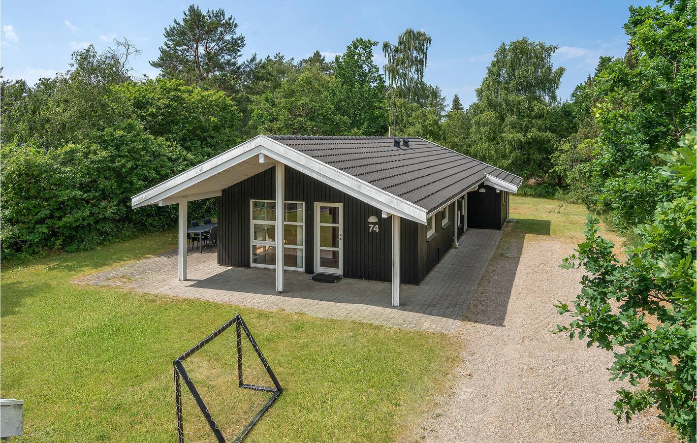 Feriehus for 6 personer med terrasse in Vig Lyng, Vig