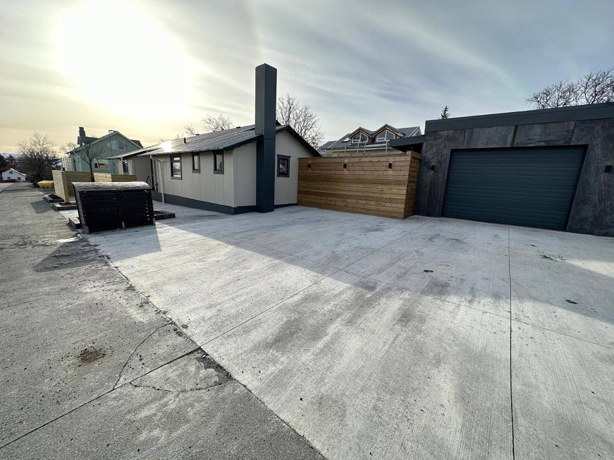Modern and family friendly house, centrally located in Reykjavik in Gerði, Reykjavik