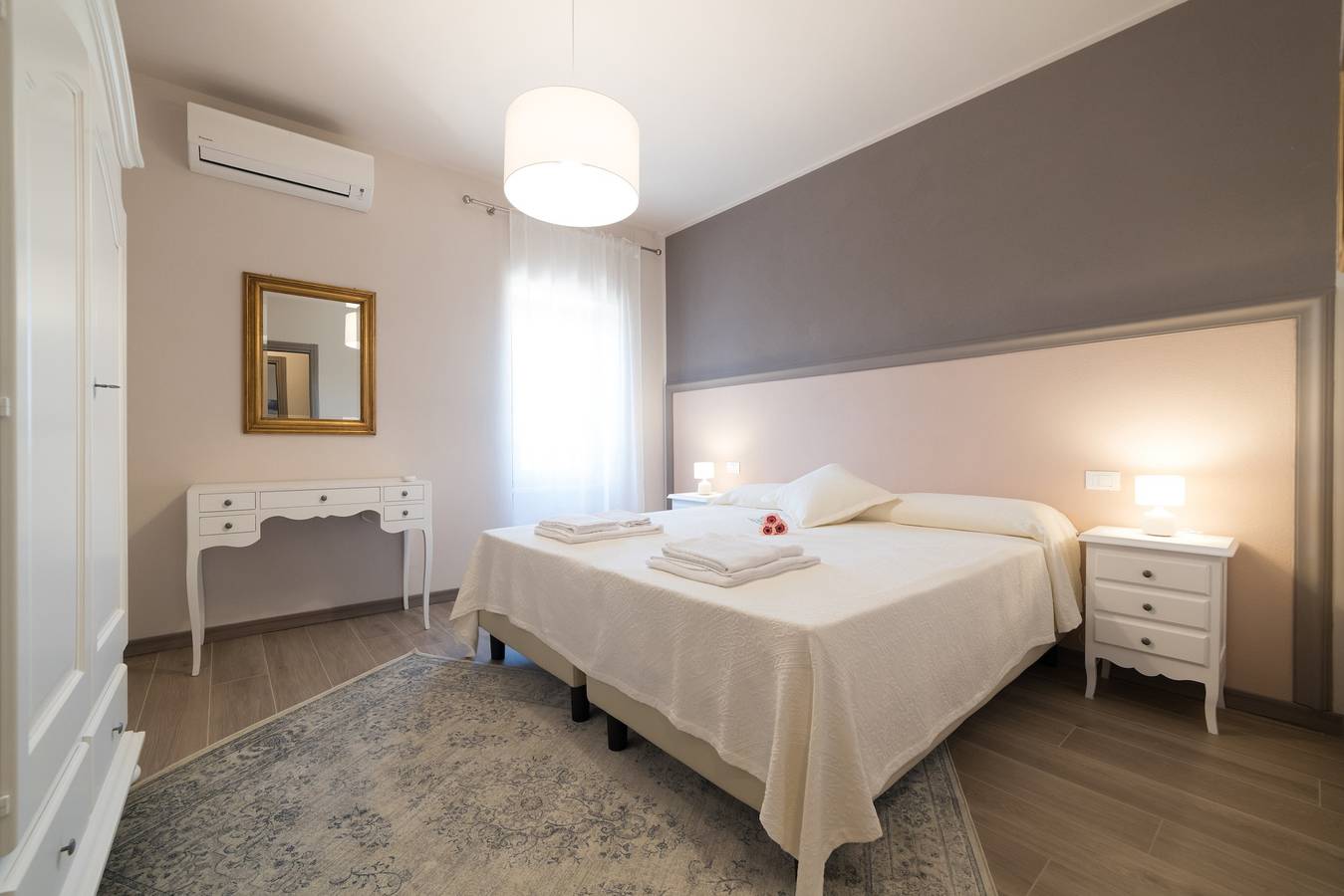 Entire apartment, Uliveto Apartment: A Charming Retreat Among Olive Groves, Vineyards, and Countryside Relaxation in Cavaion Veronese, Garda Mountains