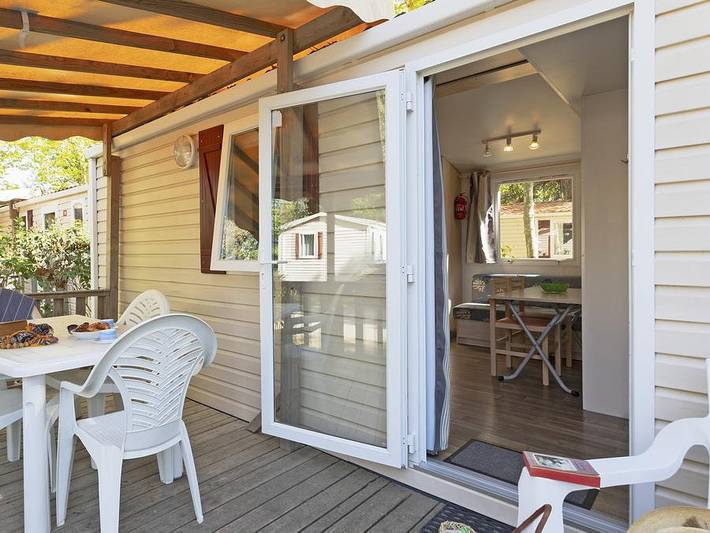 Camping pour 4 personnes, avec sauna et bassin pour enfant en Corse - 3