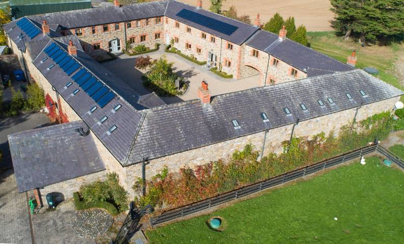 Log cabin for 4 people in County Meath