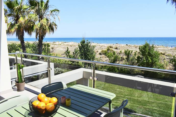 Ferienwohnung für 6 Personen, mit Balkon und Terrasse sowie Garten und Pool