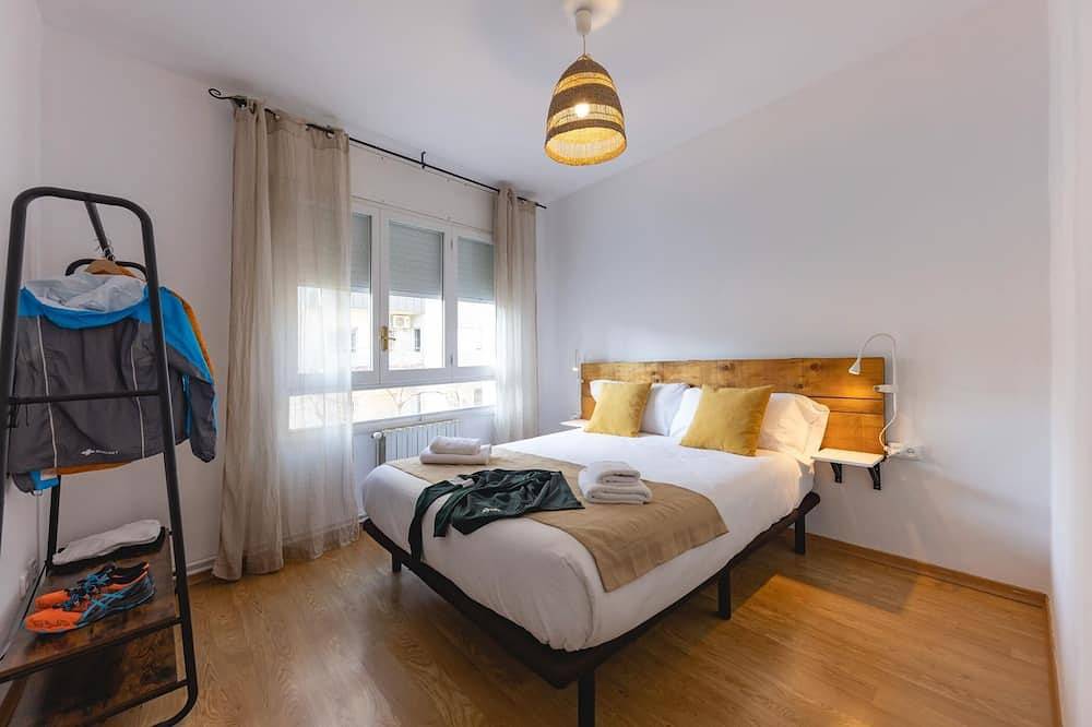 Apartamento entero, Bravissimo El Lleó, piso vacacional, 4 dormitorios in Gerona, Gironés