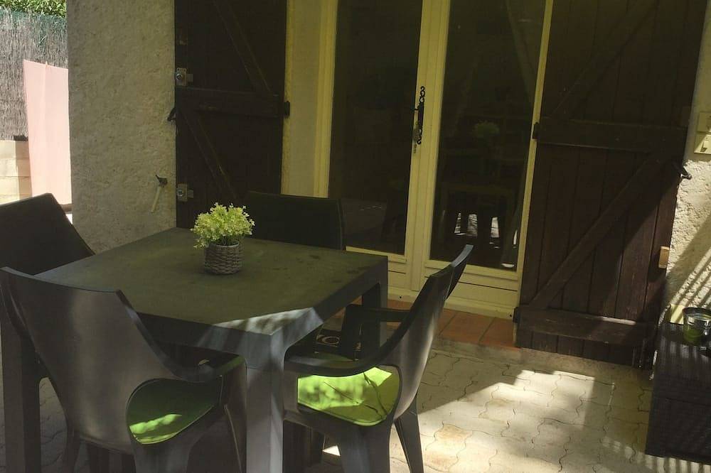Appartamento intero, Apartment in house in Saint-Aygulf, Frejus