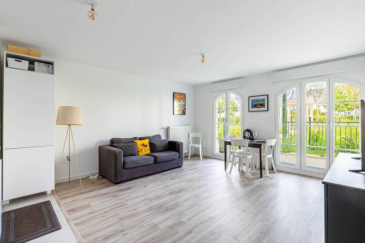 Location de vacances pour 4 personnes, avec terrasse à Serris