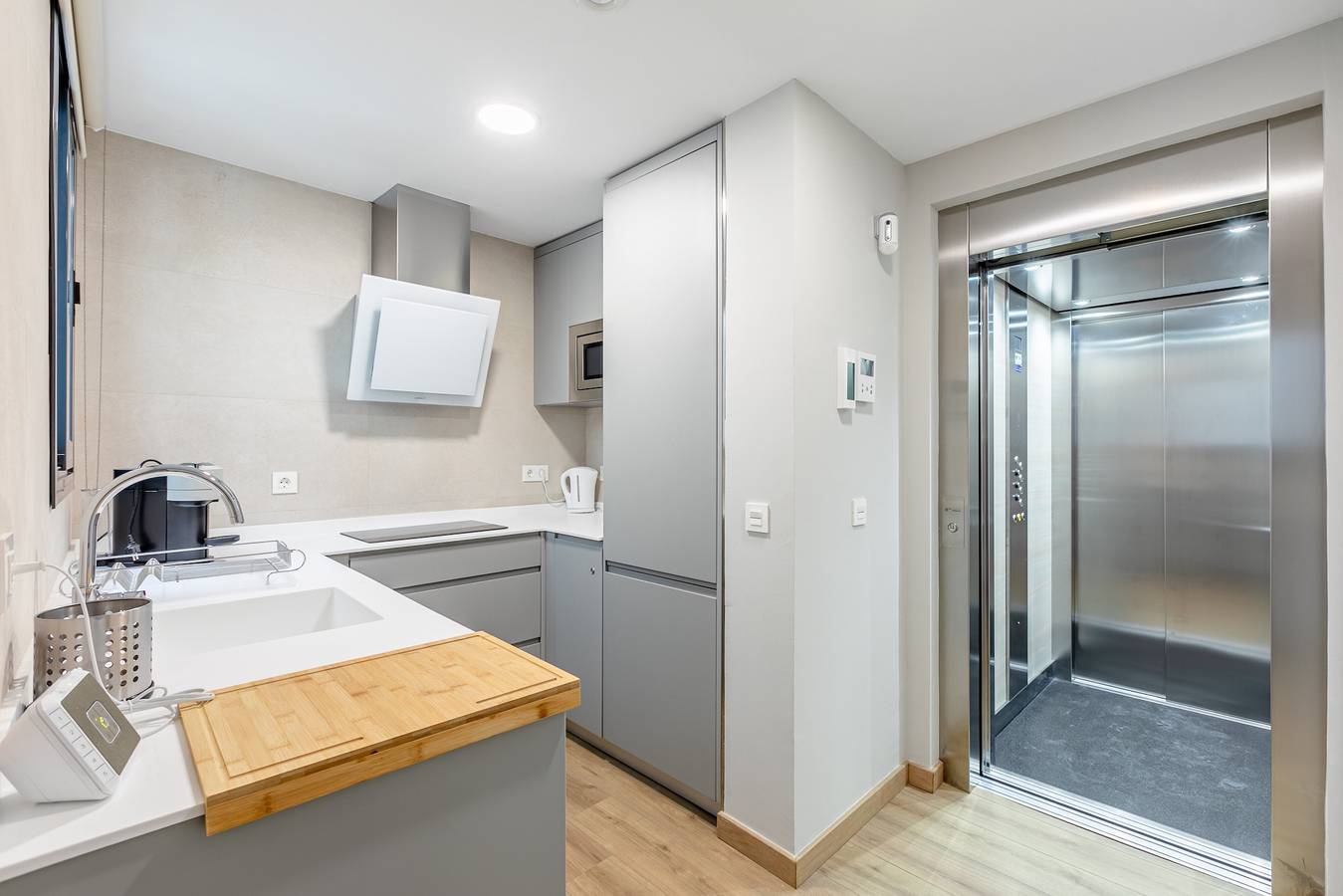 Apartamento entero, B0 Apartamento con vistas a la catedral - Centro ciudad y piscina in Casco Antiguo, Sevilla