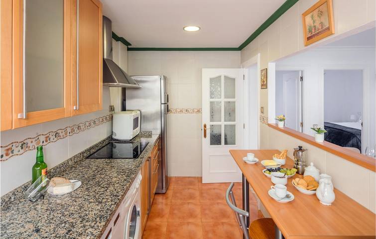 Appartement de vacances entier, Appartement confortable à l'étage supérieur : Centre ville et restaurants in Oviedo, Chaîne Cantabrique