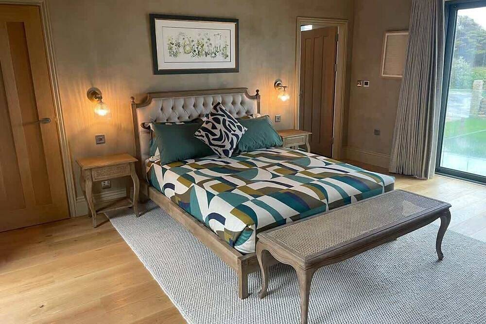 Magnificent South Coast Cornish Retreat by the Sea in Cornwall