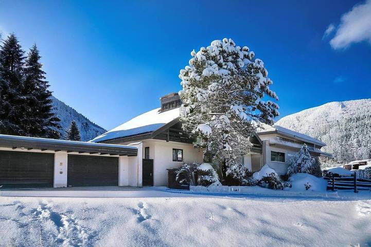Ferienhaus für 12 Personen, mit Sauna und Balkon sowie Garten, mit Haustier in Wilder Kaiser