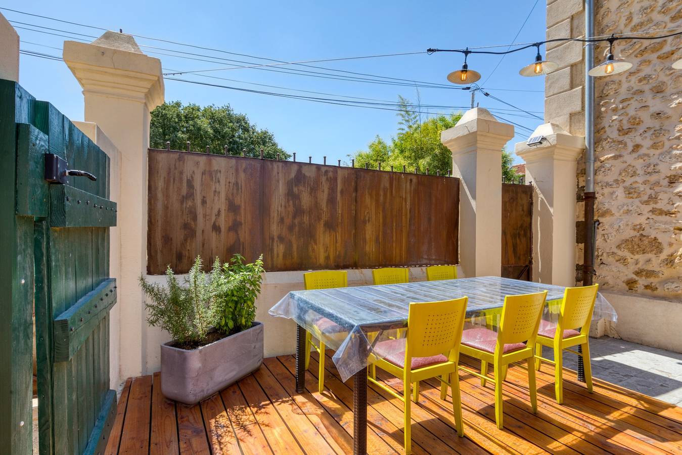 Casa de vacaciones 'A La Bonne Franck'ette' con terraza compartida, Wi-Fi y aire acondicionado in Aspiran, Región de Lodève