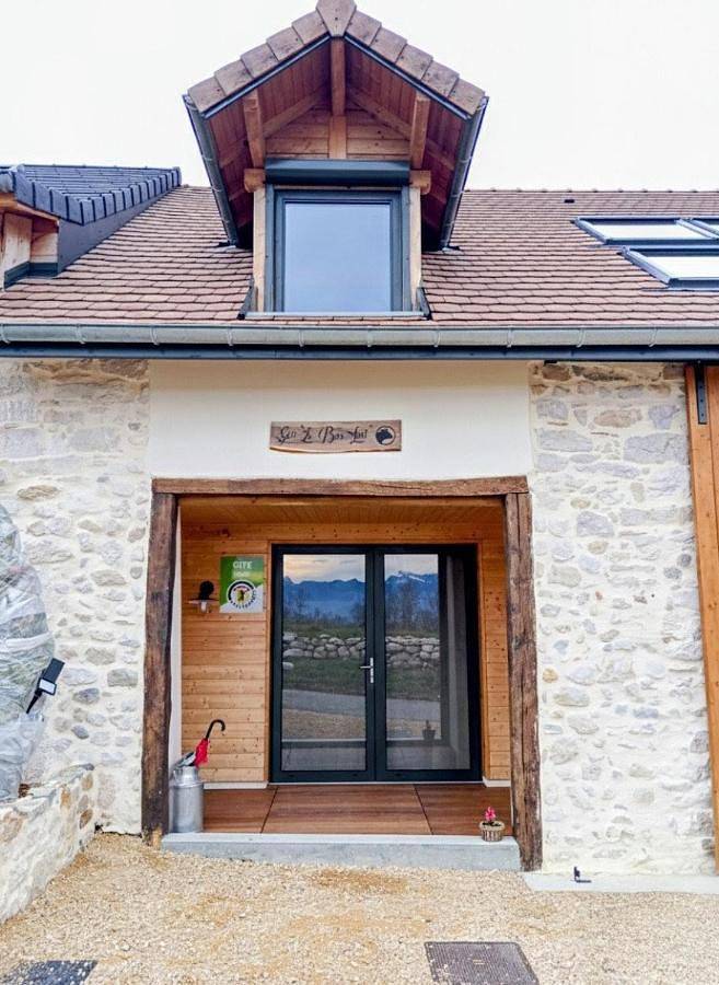 Gîte pour 4 personnes, avec terrasse et vue dans Saint-Maurice-de-Rotherens