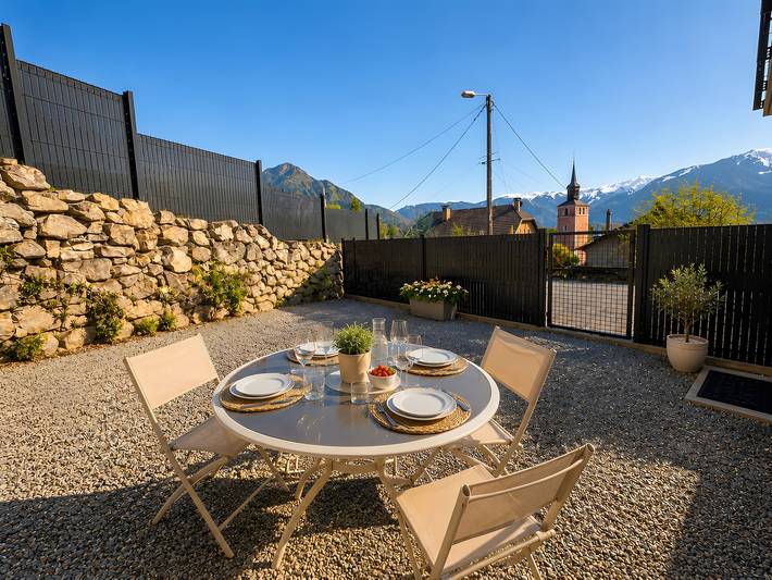 Gîte pour 2 personnes, avec jardin à Marignier