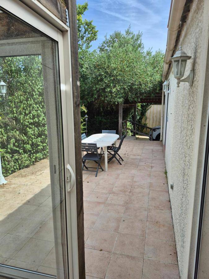 Location de vacances pour 2 personnes, avec Terrasse et Piscine à Restinclières - 2