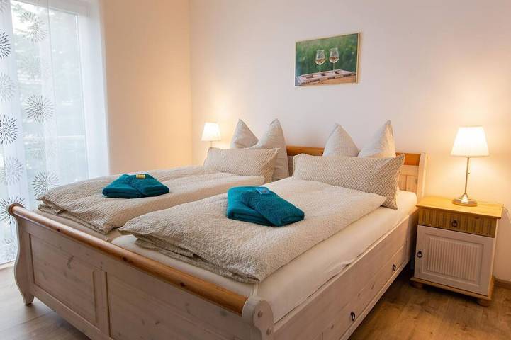 Ganze Wohnung, Ferienwohnung \"Bacchus\" (44qm) in Knetzgau, Fränkisches Weinland