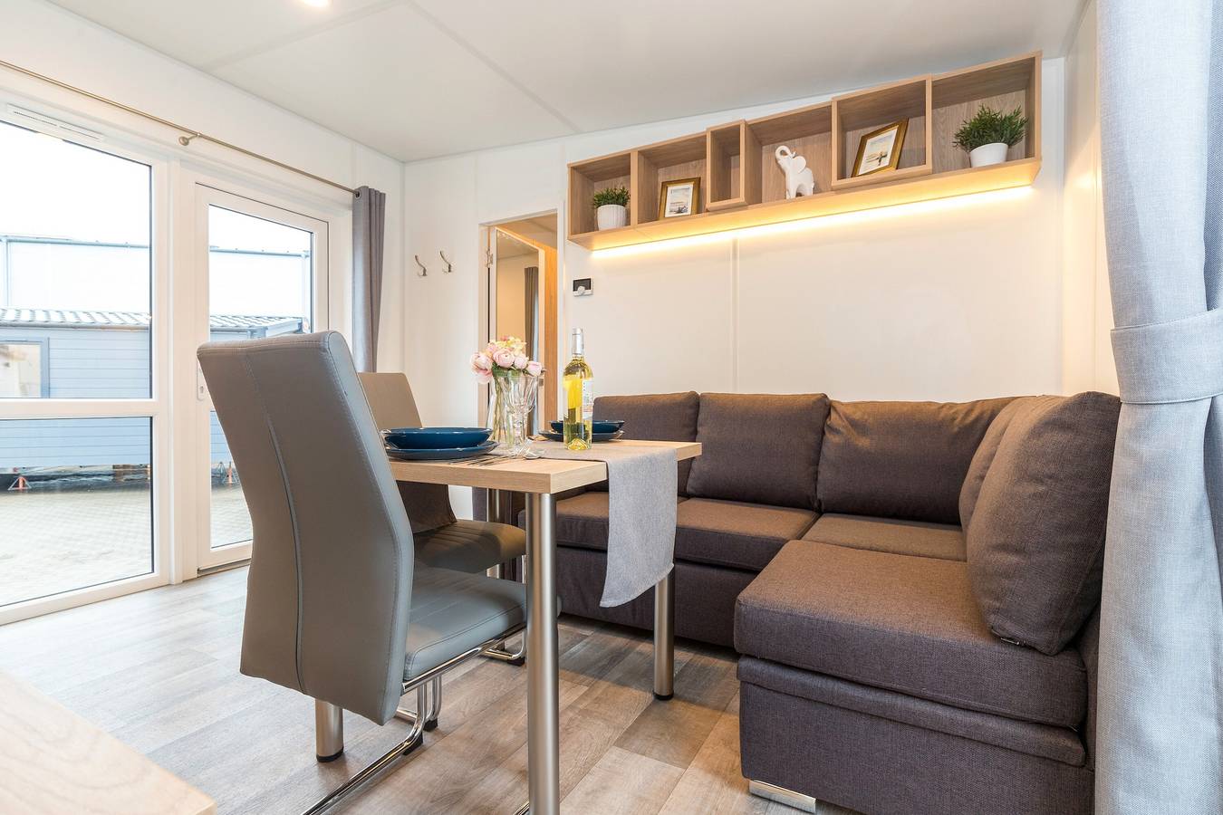 Ganze Ferienwohnung, Tiny Home „Haus Heike“ mit Bergblick, Wlan und Klimaanlage in Untergriesbach, Passauer Land