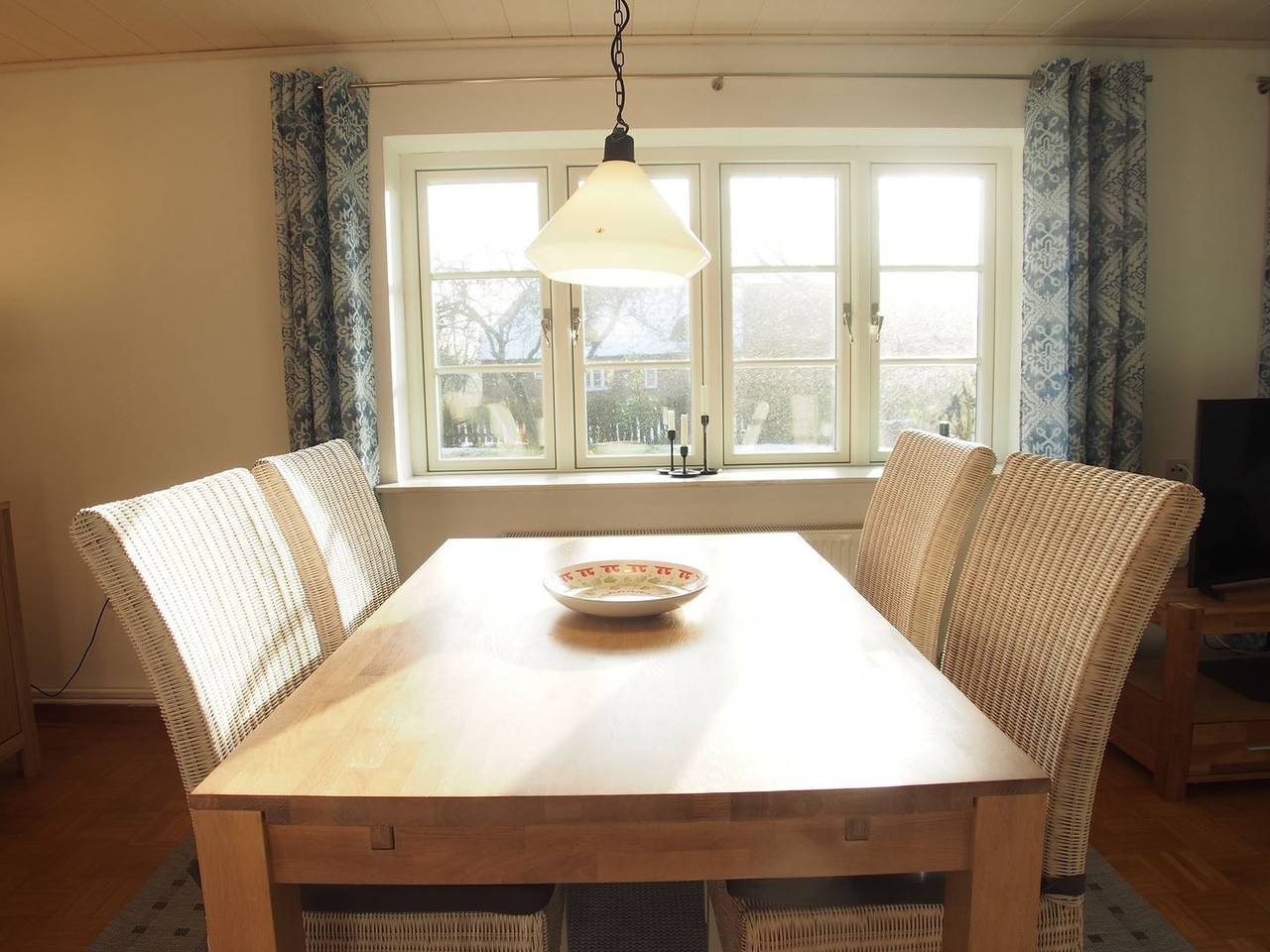 Ganze Wohnung, Austernfischer - Kachelofen, Garten, Sandkasten, gemein. Waschmaschine,Parkplatz in Ockholm, Nordfriesland