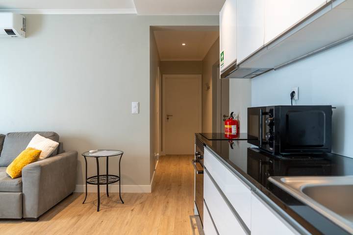 Entire apartment, Cantinho da Fonte Apartment with Mountain View, Wi-Fi, and Air Conditioning in São Miguel Island, Água de Pau