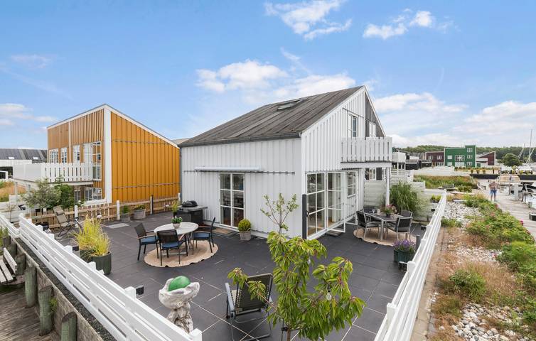 Feriehus for 5 personer, med Terrasse og Sauna i Djursland
