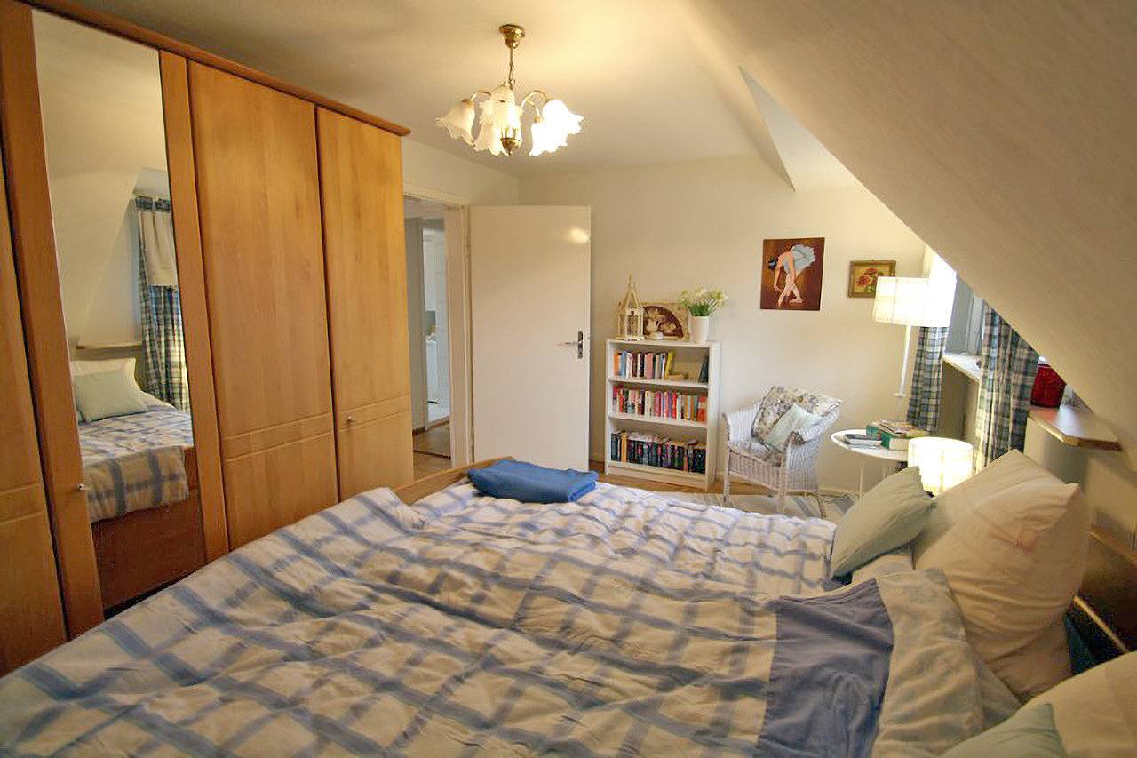 Apartamento vacacional entero, Ferienwohnung 11 mit großer Terrasse am Privatsee in Karlsruhe, Llanura del Rin