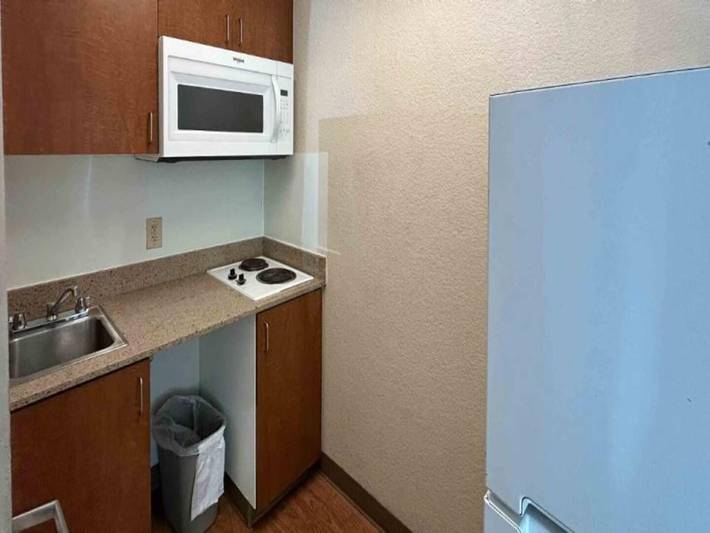 Ganze Wohnung, 1 Queensize-Bett | Mobilität | Nsmk | Küche in Sacramento County