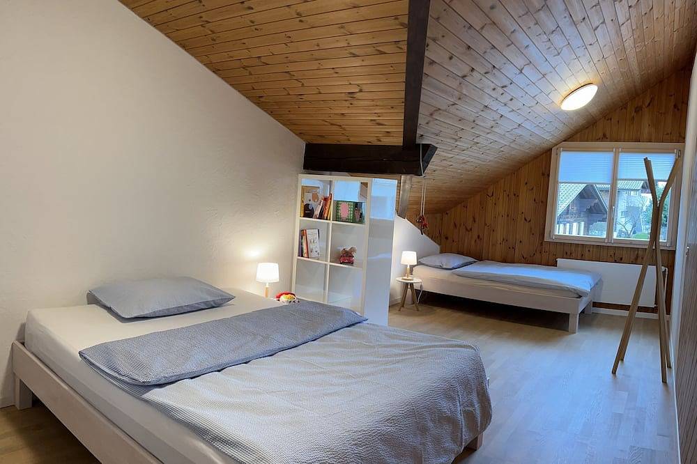 Geheel appartement, \"Fledermaus\" An apartment for 7 people in Sigriswil, Meer van Thun