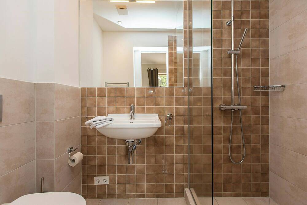 Ganze Wohnung, Ferienapartment mit Gartenterrasse und Sauna in Walow, Mecklenburgische Seenplatte