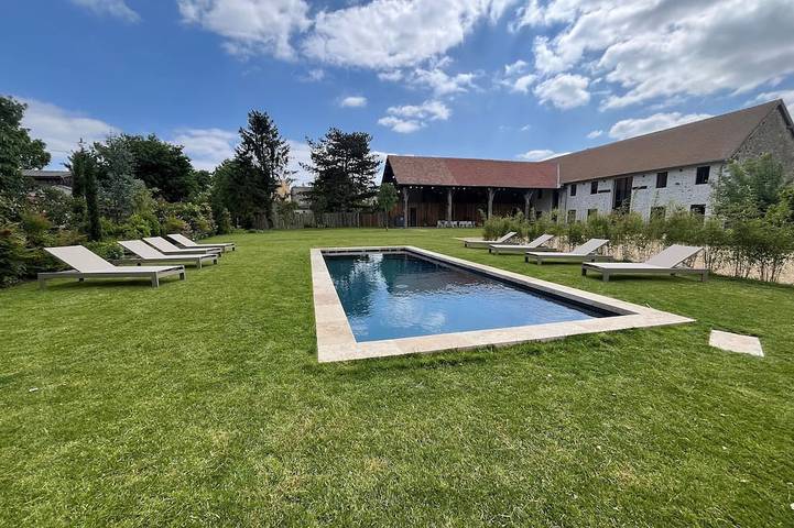 Location de vacances pour 22 personnes, avec jardin dans Le Tremblay-sur-Mauldre