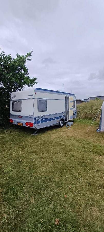 Glamping voor 2 personen, with Terras and Tuin as well as Zwembad and Uitzicht op Ameland