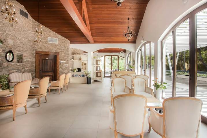 Wohnwagen für 4 Personen, mit Ausblick und Terrasse sowie Pool, mit Haustier in Sibenik - 4