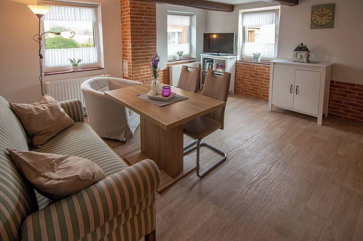 Ferienhaus für 4 Personen, mit Garten und Terrasse in Visquard