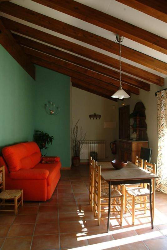 Gîte pour 5 personnes, avec Balcon ainsi que Terrasse et Jardin à Adahuesca