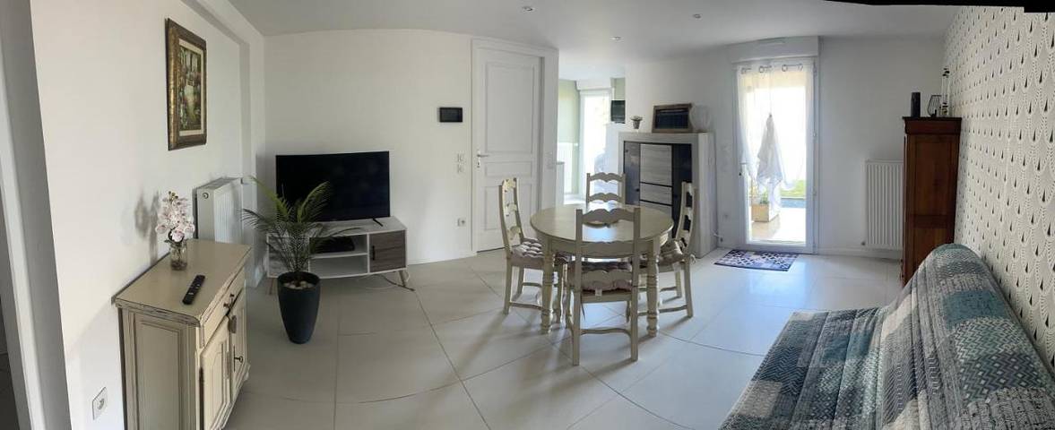 Gîte pour 4 personnes, avec terrasse et vue à Les Châtelliers-Châteaumur - 2