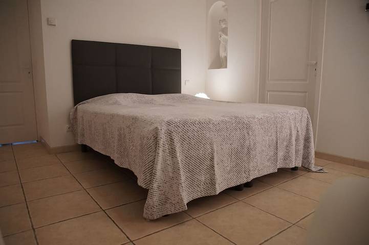 Location de vacances pour 6 personnes, avec terrasse et jardin à Puisserguier - 4