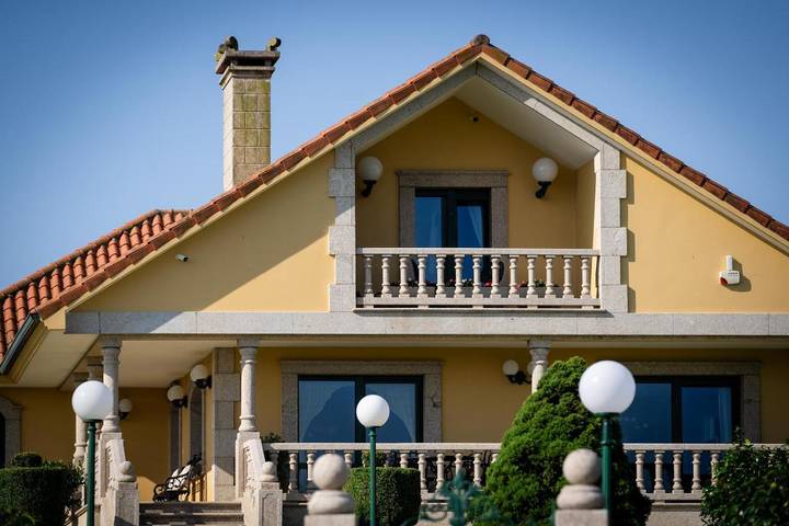 Casa rural para 8 personas, con vistas y jardín, Se admiten mascotas en Dumbría