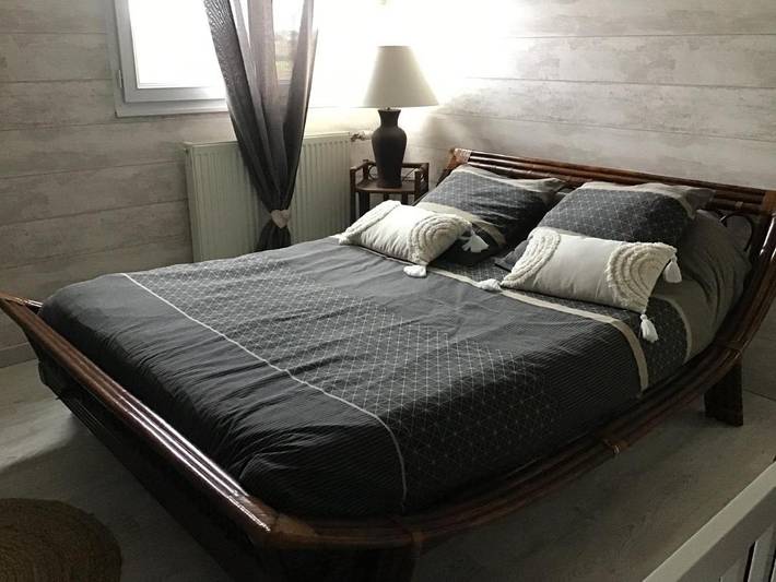 Gîte pour 2 personnes, avec piscine ainsi que vue et jardin à Sargé-lès-le-Mans