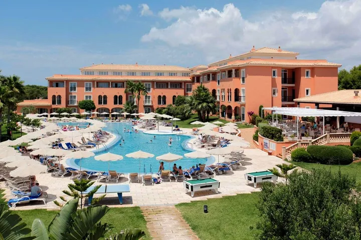 Appart’hôtel pour 4 personnes, avec jacuzzi et piscine ainsi que sauna et jardin - 1