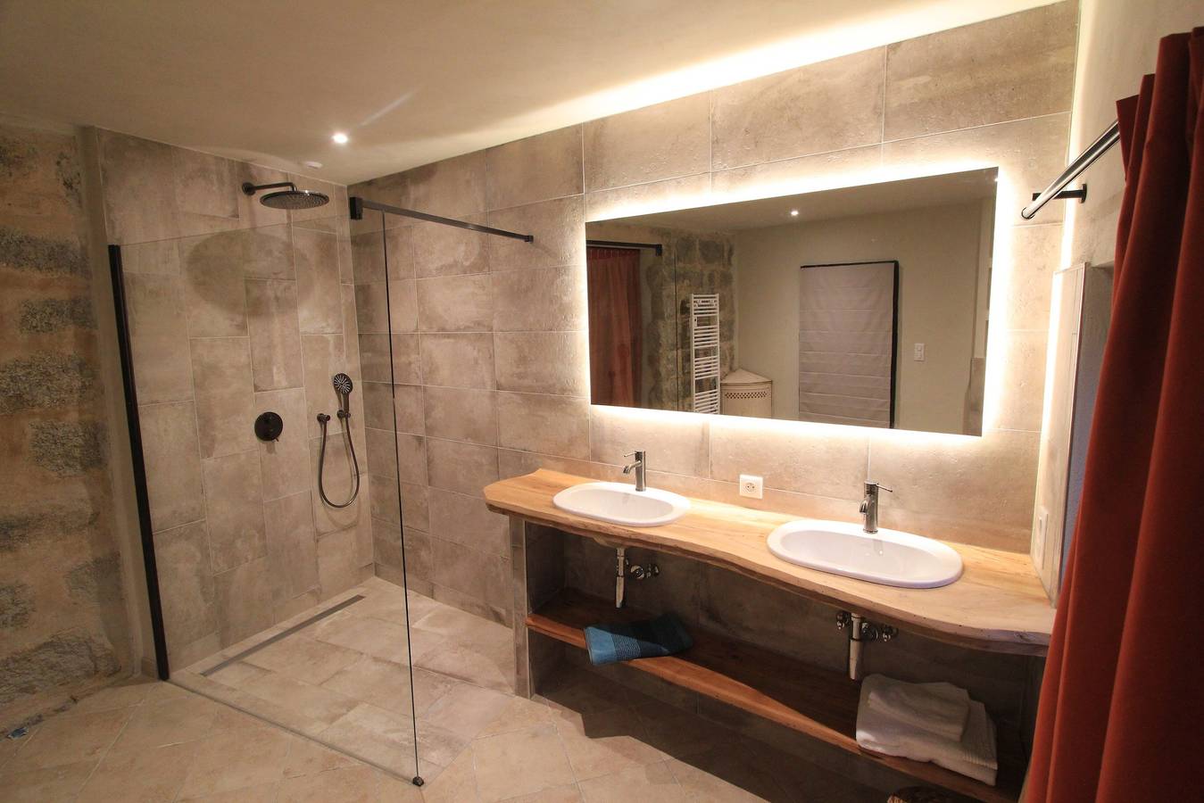 Habitación «A Nepita Double Deluxe Bañera», Wi-Fi y aire acondicionado in Sartène, Distrito de Sartène