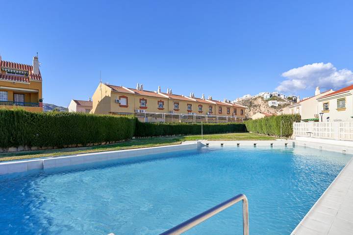 Apartamento de vacaciones para 5 personas, con balcón y piscina para niños - 1