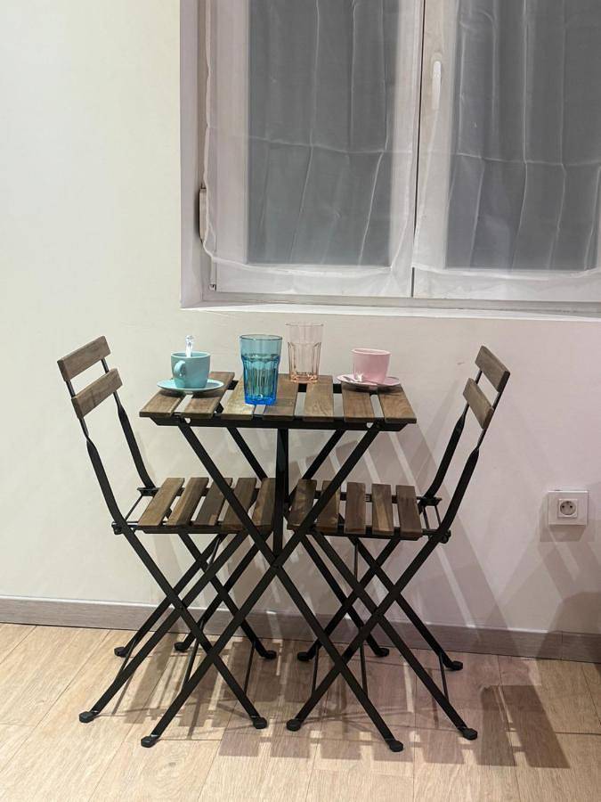 Appartement entier, One-Bedroom Apartment in Romilly-sur-Seine, Aube