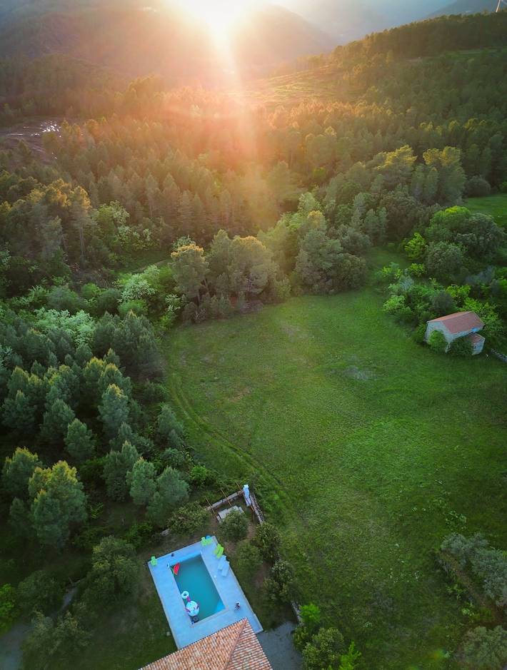 Gîte pour 10 personnes, avec piscine, animaux acceptés à Les Salelles - 4