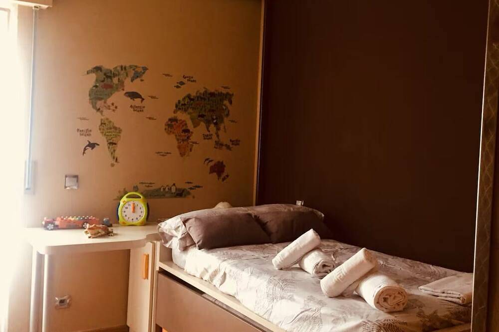 Townhouse Villa tourist Rioja and walks in Cenicero, Rioja