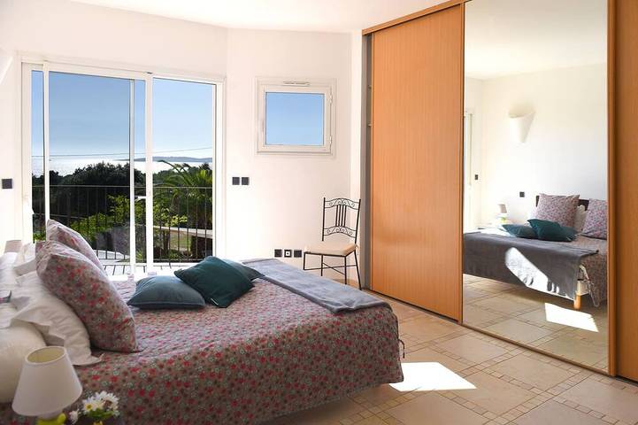 Location de vacances pour 10 personnes, avec terrasse et jardin, animaux acceptés dans Plage de Tenutella - 3