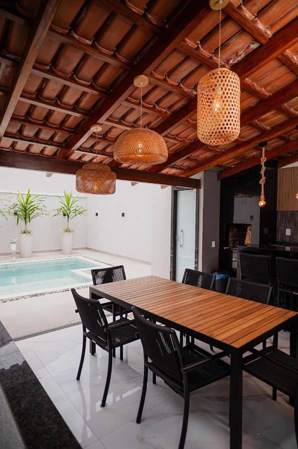 Casas e apartamentos de temporada para 6 pessoas, com piscina em Alcobaça (Bahia)